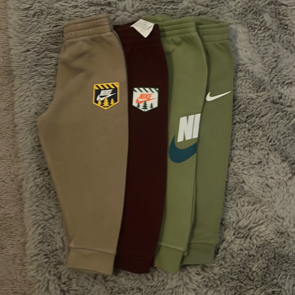 Nike Joggers